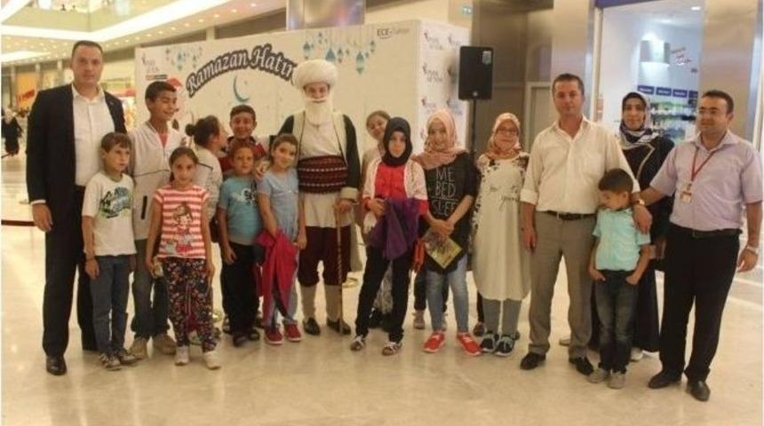 Afyonkarahisar Sydv Kentteki 15 Yetim Ve &Ouml;ks&uuml;z &Ccedil;ocuğa İftar Yemeği Verdi