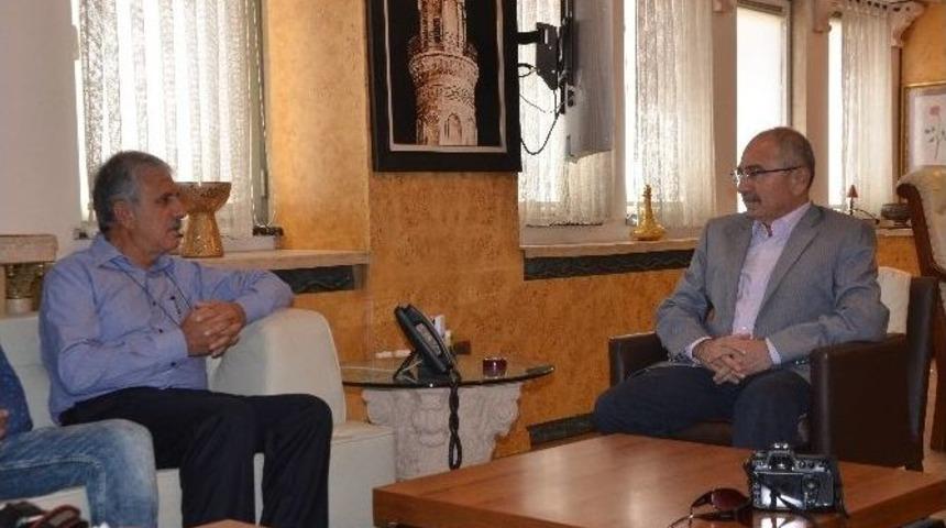 Gazeteciler Yeni Atanan Mardin Valisini Ziyaret Etti