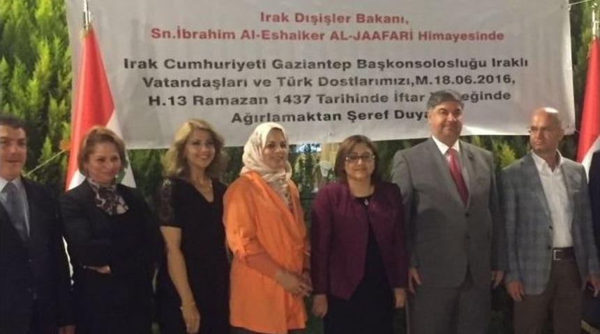 Iraklılar Ve T&uuml;rkler, İftar Yemeğinde Buluştu