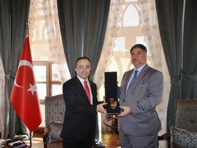 Irak Büyükelçisi Dr. Hisham Al-alawi Kilis Valiliğini Ziyaret Etti