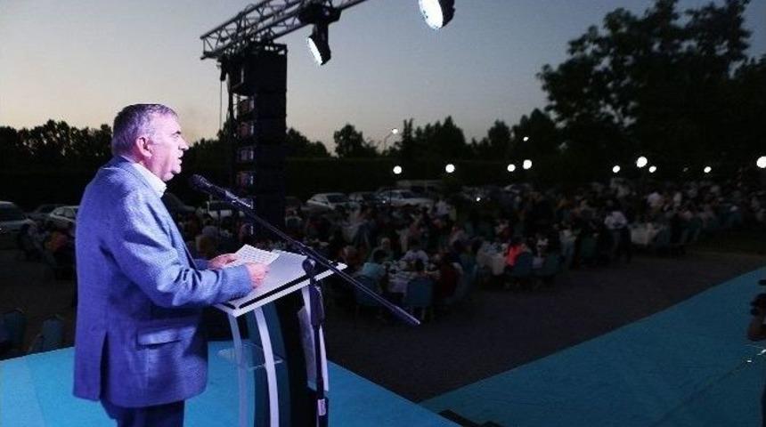 Başkan To&ccedil;oğlu Kardeşlik İftarına Katıldı
