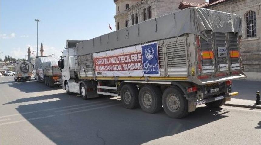 Sivas&rsquo;tan Suriyeli M&uuml;ltecilere Gıda Yardımı