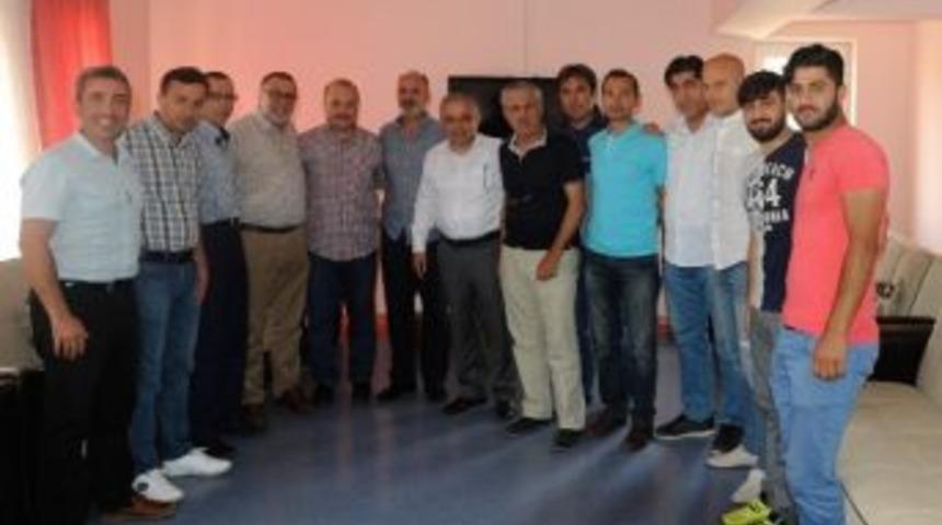 Hentbolda Meydan Kızıştı