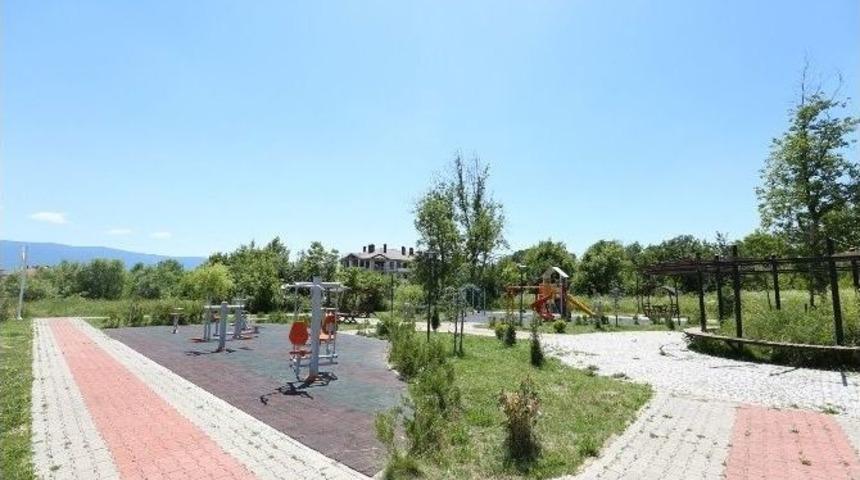 &Uuml;niversiteli Kızın Adın Bir Parkta Yaşayacak