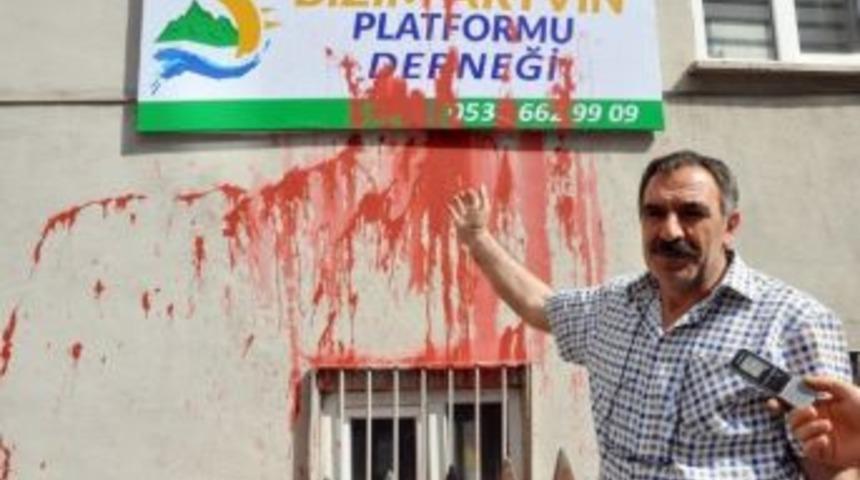 Bizim Artvin Platformuna Yapılan Boyalı Saldırıya Dernek Başkanı Erg&uuml;l&rsquo;den Tepki