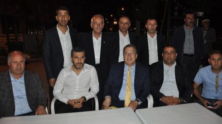 Muş Vakfı 11 Bin Aileye Yardım Kolisi Getirdi