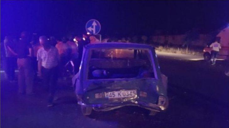 Kula’da İki Otomobil Çarpıştı: 4 Yaralı G1