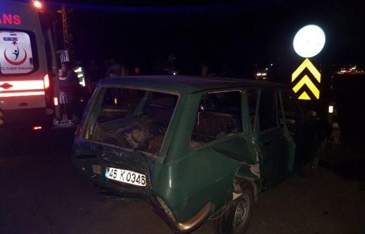 Kula’da İki Otomobil Çarpıştı: 4 Yaralı G3