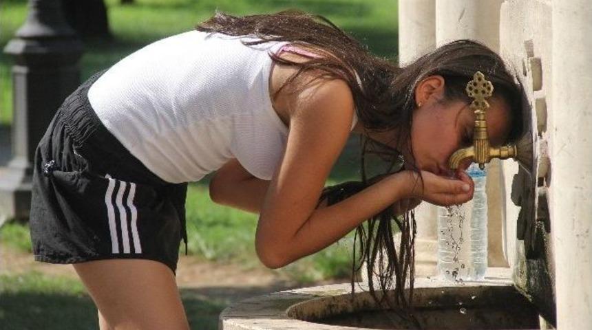 66 Yılın En Sıcak G&uuml;nleri Yaşanıyor