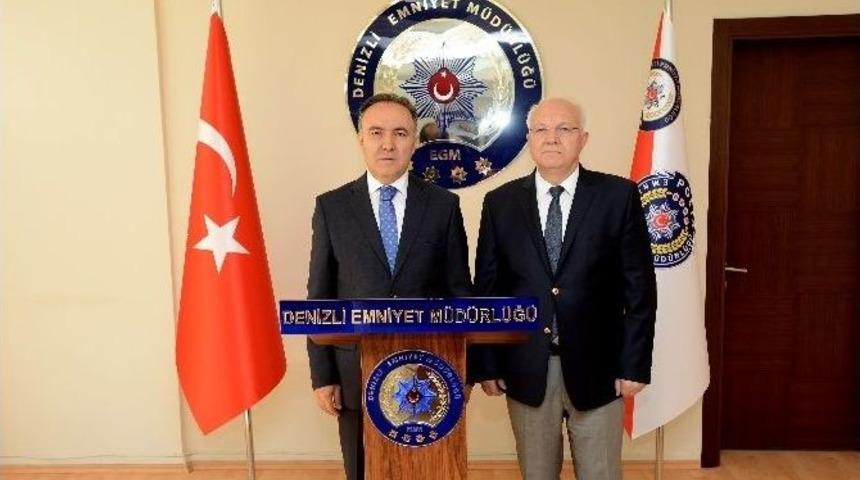 Vali Altıparmak, İl Emniyet M&uuml;d&uuml;rl&uuml;ğ&uuml;&rsquo;n&uuml; Ziyaret Etti