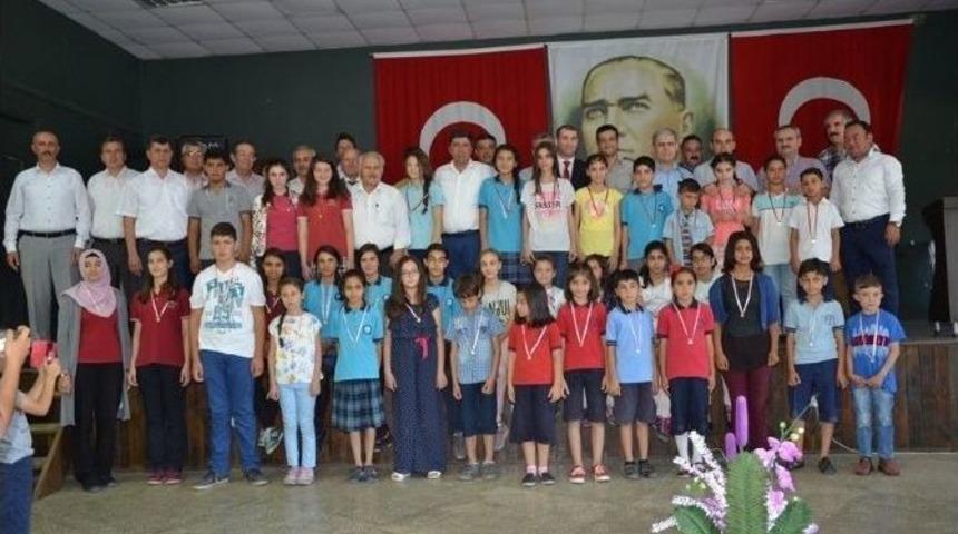 Ko&ccedil;arlı Başarılarını &Ouml;d&uuml;llendiriyor