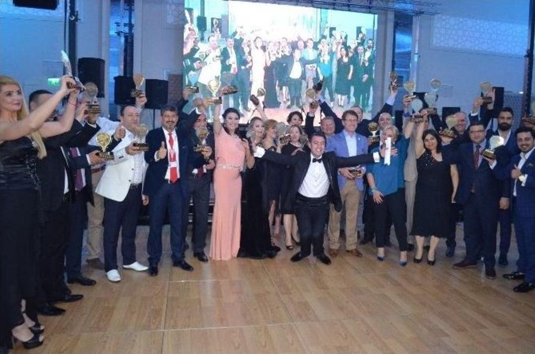 Gayrimenkul&uuml;n Yıldızlarına &Ouml;d&uuml;l Yağdı