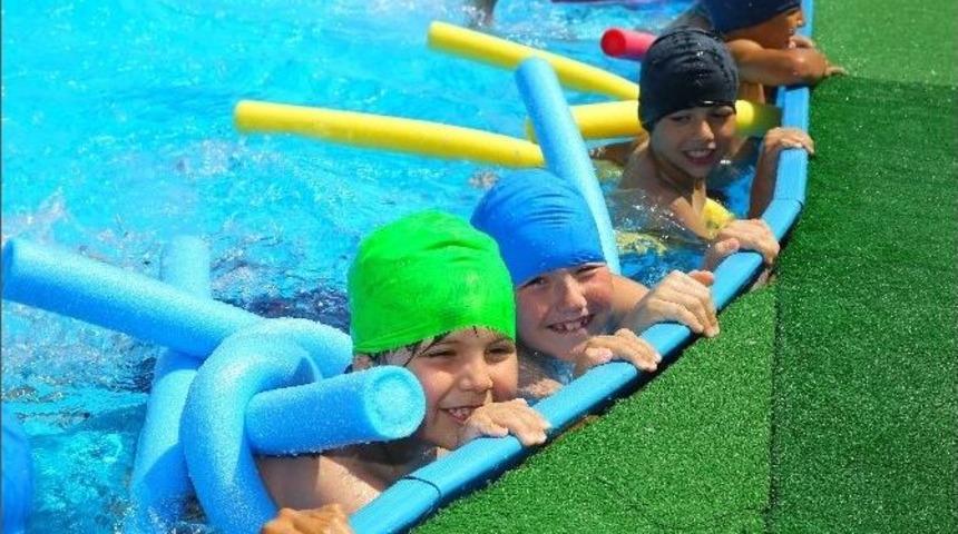 Portatif Havuzlarda Y&uuml;zme &Ouml;ğrenecekler