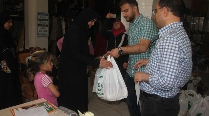 Muhacire &lsquo;hayat Eli&rsquo; Uzandı