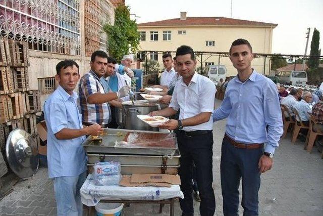 Salihli Belediyesi Ramazan Kültürünü Mahallelerde Yaşatıyor