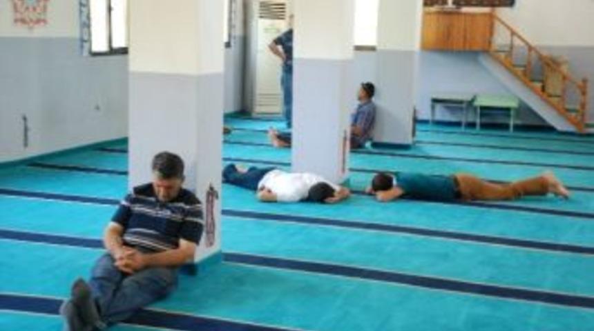 İmamla Cemaat Arasında Klima Anlaşması!