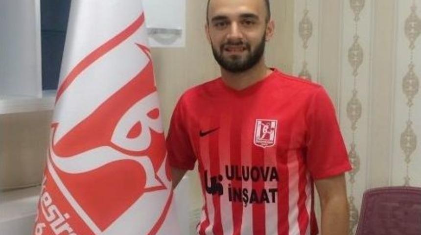 Balıkesirspor 3 Futbolcuyu Renklerine Bağladı