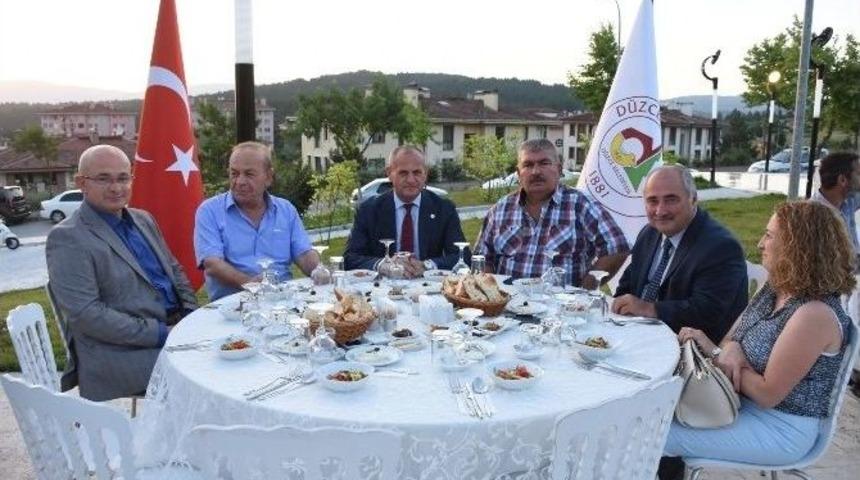 Başkan Keleş Muhtarlarla İftar A&ccedil;tı