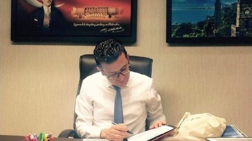 Ak Parti&rsquo;de, Atay Uslu&rsquo;ya Yeni G&ouml;rev