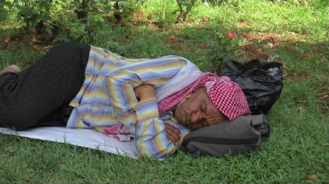 (&ouml;zel Haber) Şanlıurfalılar Sıcaktan Korunmak İ&ccedil;in Her Yolu Deniyor