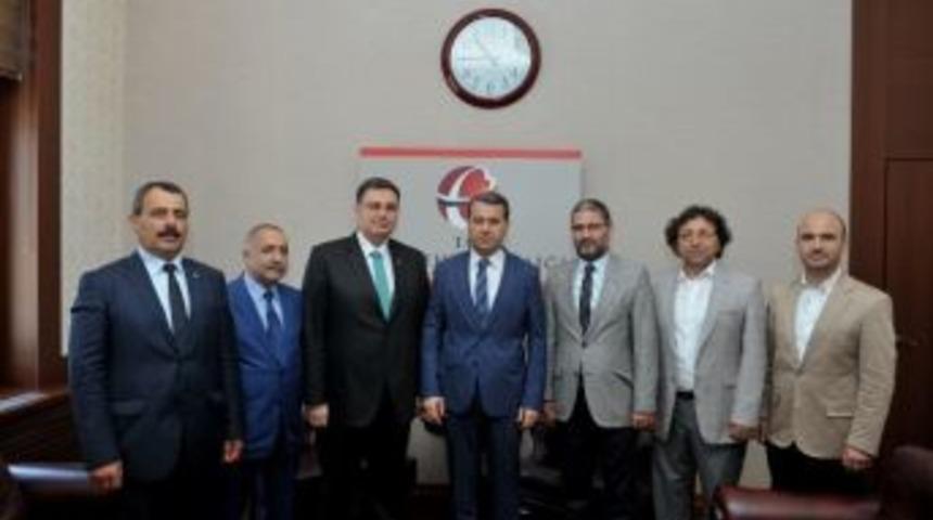 Eskişehir Huzur Sevenler Derneği, Vali &Ccedil;elik&rsquo;e Hayırlı Olsun Dileklerinde Bulundu