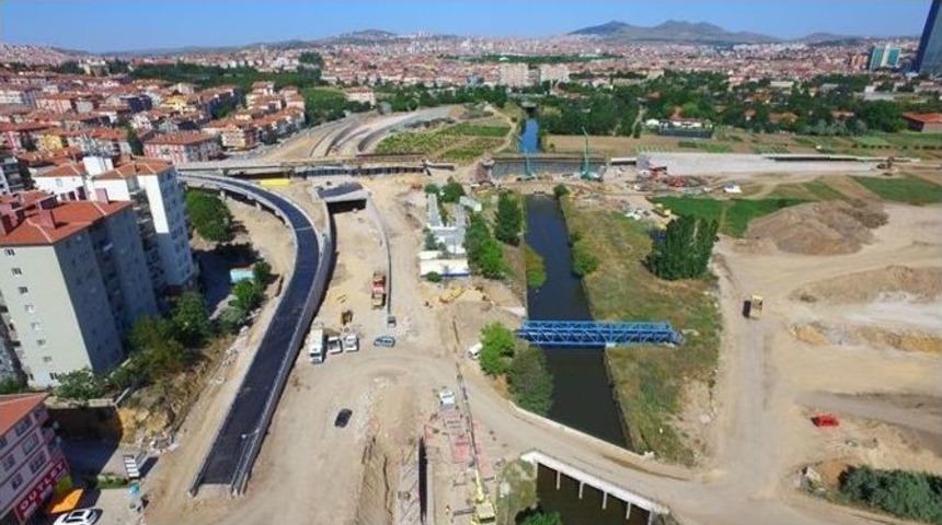 Yeni Ke&ccedil;i&ouml;ren Bulvarı Hızla İlerliyor