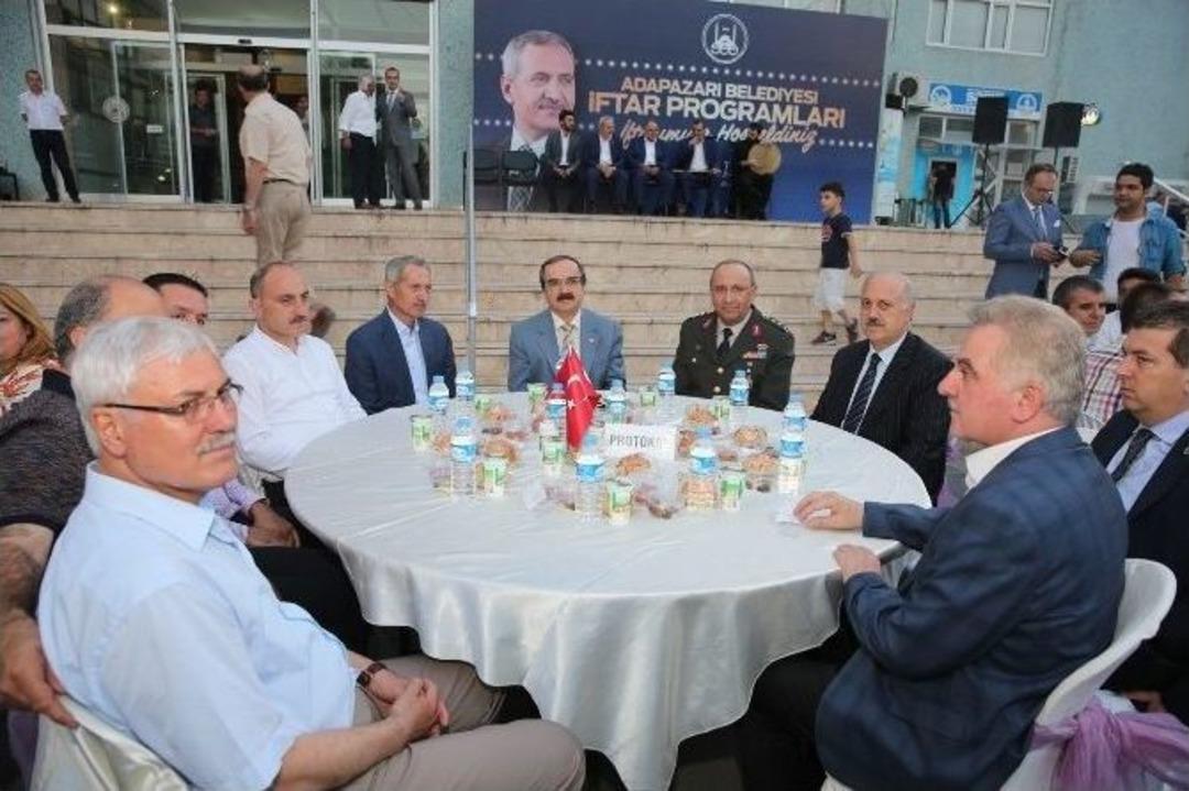 Adapazarı&rsquo;nın Kurtuluşu&rsquo;nun 95.yılı Kutlandı