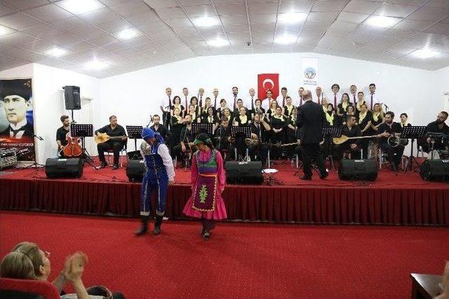Belediye Korosu’ndan Türk Halk Müziği Konseri