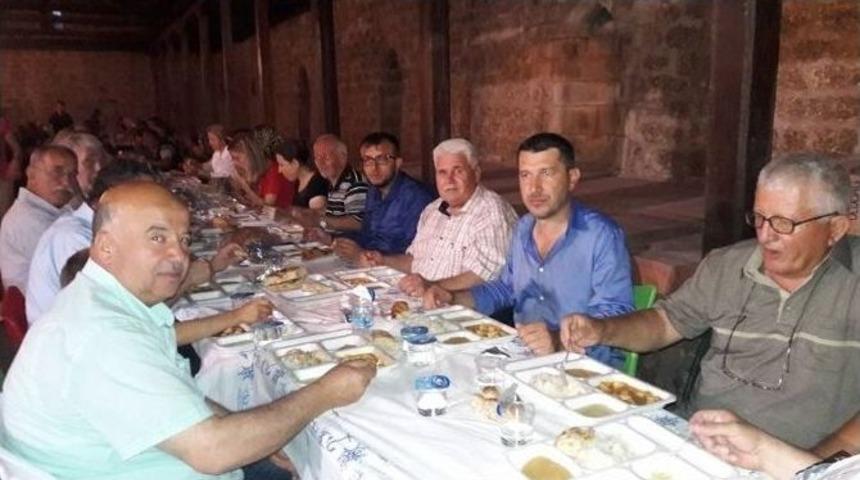 &Ccedil;ardak Tarihi Handa İftar