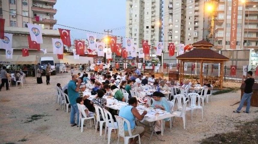 Mezitli Belediyesi’den Davultepe’de İftar Yemeği
