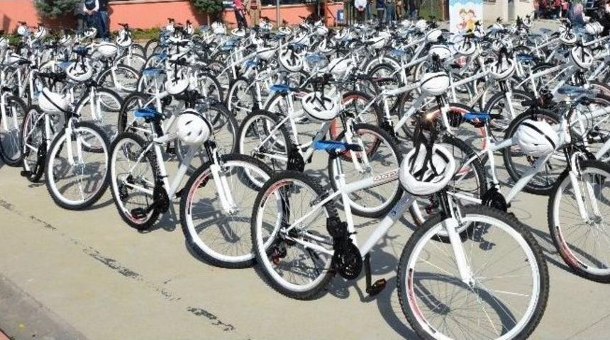 Başkan Doğan&rsquo;dan, Mardinli &Ccedil;ocuklara Bayram Hediyesi