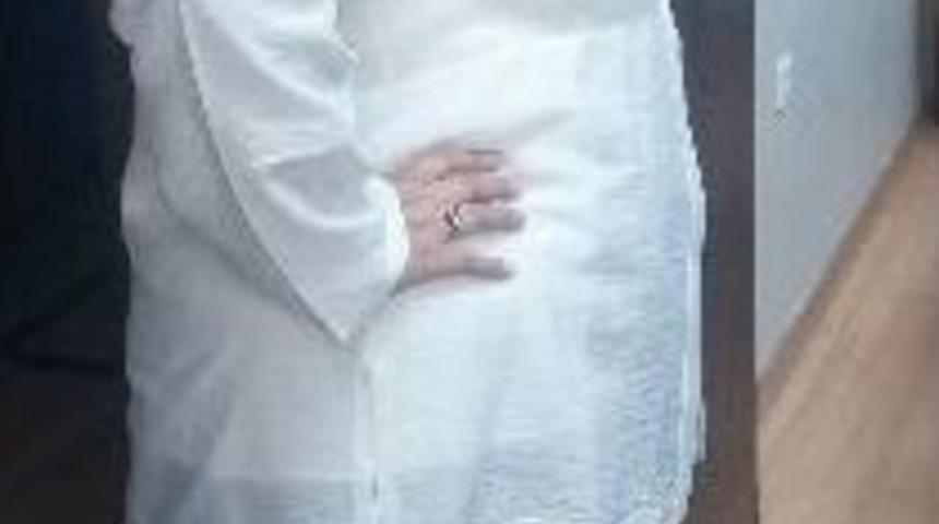 İ&ccedil;inden Neredeyse Bir İnsan &Ccedil;ıktı!