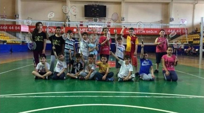 Gebze Gen&ccedil;lik Hizmetleri Ve Spor İl&ccedil;e M&uuml;d&uuml;rl&uuml;ğ&uuml;nden Kadınlara Pilates Eğitimi