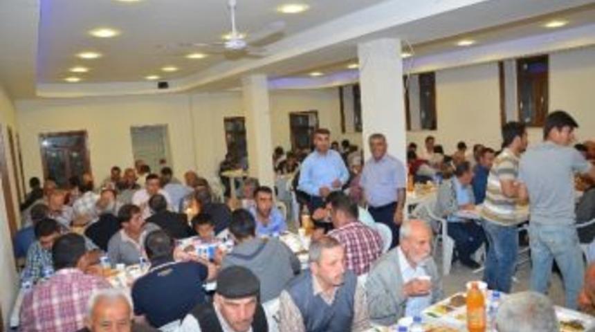 G&uuml;reş Ağasından Birlik İftarı