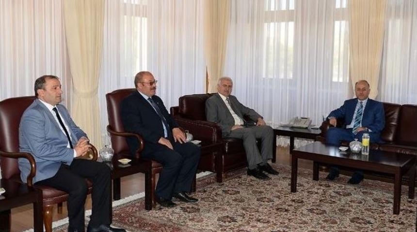 Vali Azizoğlu&rsquo;ndan Rekt&ouml;r Ko&ccedil;ak&rsquo;a Ziyaret