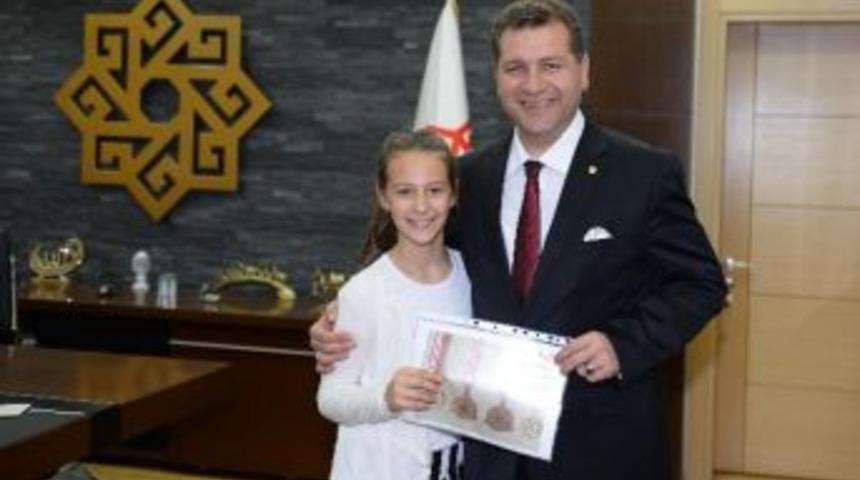 Şampiyondan Başkan Yılmaz&rsquo;a Ziyaret