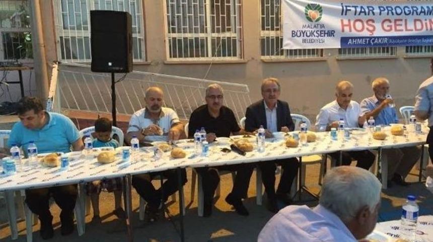 İftar Programları D&uuml;zenleniyor