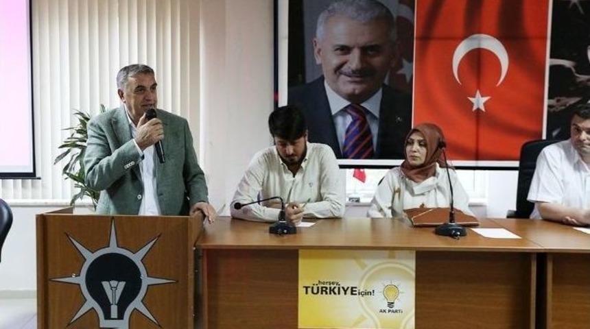Başkan To&ccedil;oğlu Ak Parti Karasu İl&ccedil;e Teşkilatının Meclisine Katıldı