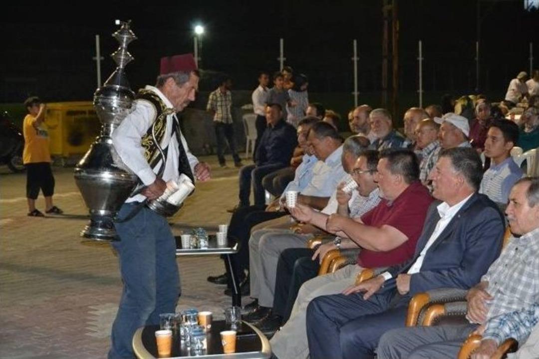 Vezirhan Beldesinde 2 Bin Kişinin Katıldığı Muhteşem İftar