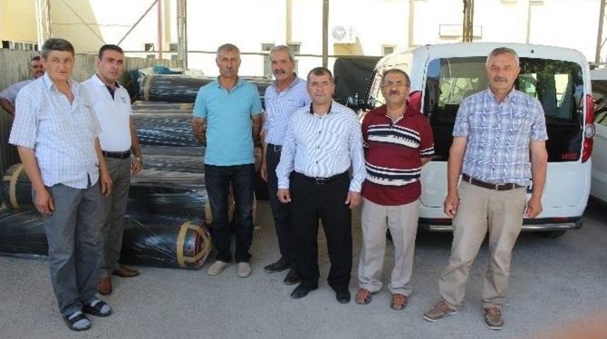 &Uuml;reticileri Kayısı Kurutma Fileleri Dağıtıldı