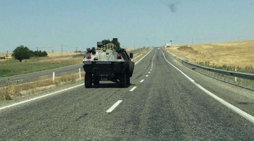 Diyarbakır&rsquo;da Operasyon B&ouml;lgesine Askeri Sevkiyat S&uuml;r&uuml;yor