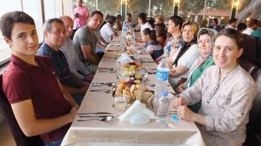 Burhaniye&rsquo;de Tarım Camiası İftarda Buluştu