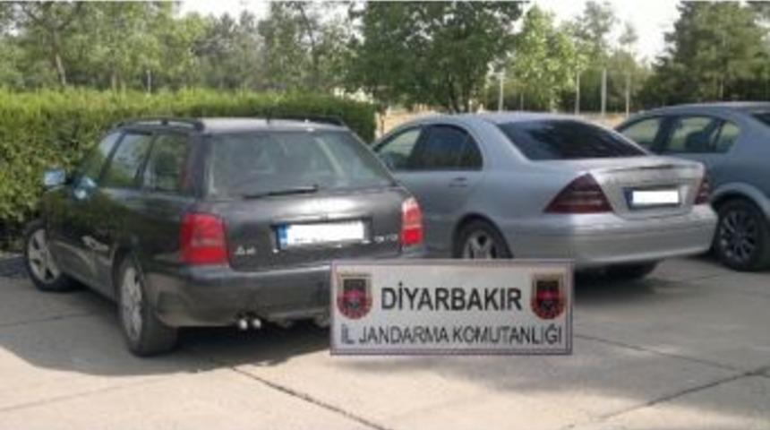 Diyarbakır&rsquo;da G&uuml;mr&uuml;k Ka&ccedil;ağı L&uuml;ks Ara&ccedil; Operasyonu