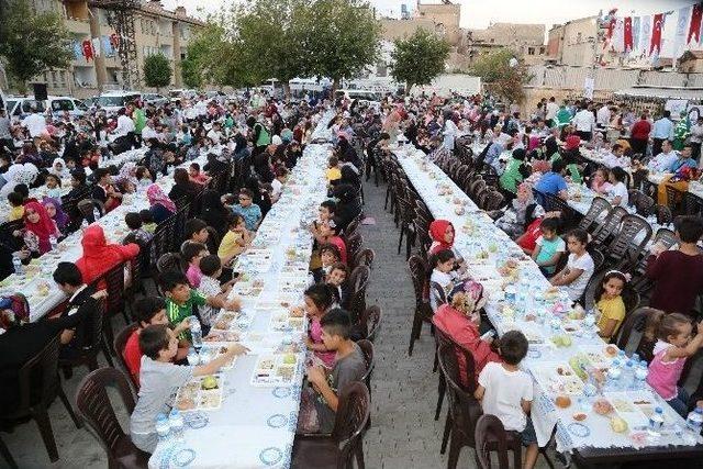 Tahmazoğlu Yetimlerle Bir Araya Geldi