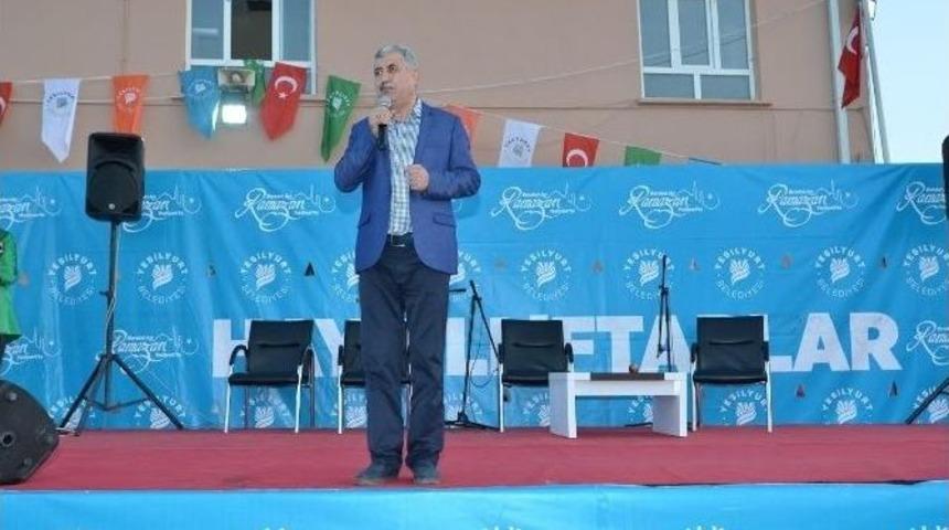 Yeşilyurt Belediyesi Meydan İftarı Şahnahan Mahallesi&rsquo;nde Kuruldu