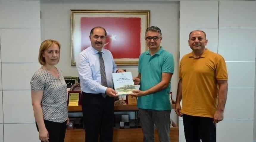 "arşiv Belgelerine G&ouml;re 17&rsquo;nci Ve 20&rsquo;nci Y&uuml;zyıllarda Tekirdağ&rsquo;da Ekonomik Hayat" Kitabı