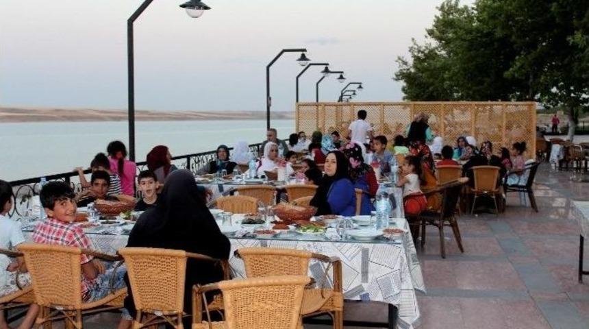 Kahtalı Yetim &Ccedil;ocuklar İftarda Buluştu