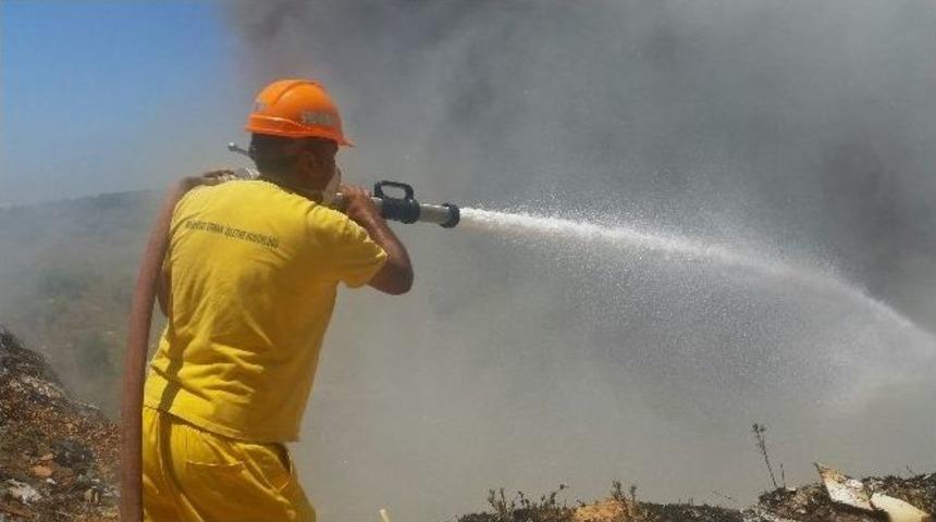 Manavgat&rsquo;ta &Ccedil;&ouml;pl&uuml;k Yangını