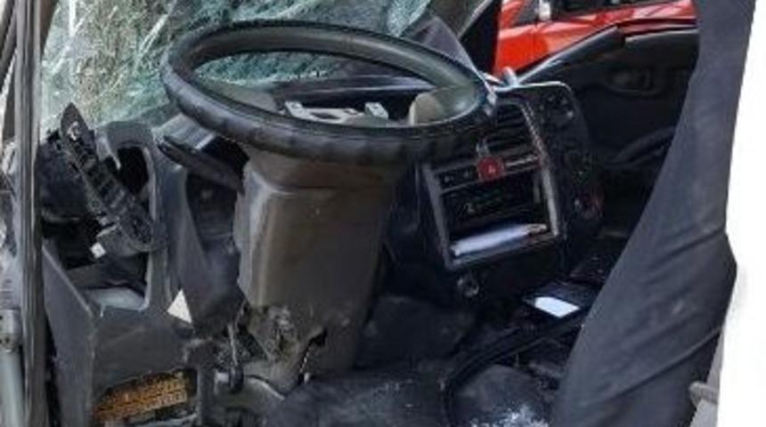 Trafik Kazasında Yaralanan Gen&ccedil; 3 G&uuml;nl&uuml;k &Ouml;l&uuml;m Kalım Savaşına Yenik D&uuml;şt&uuml;