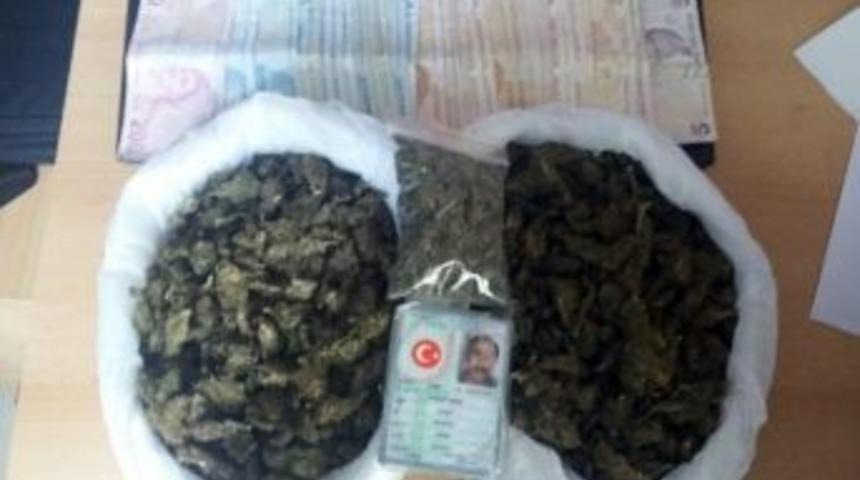 Yolcu Minib&uuml;s&uuml;nde Uyuşturucu Operasyonu